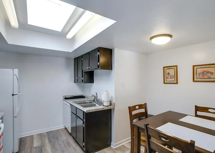Holiday home 4 Mi To Mill Ave: Family Retreat W/ Patio In Tempe