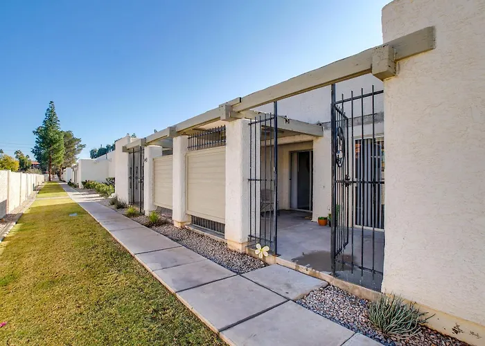 Holiday home 4 Mi To Mill Ave: Family Retreat W/ Patio In Tempe